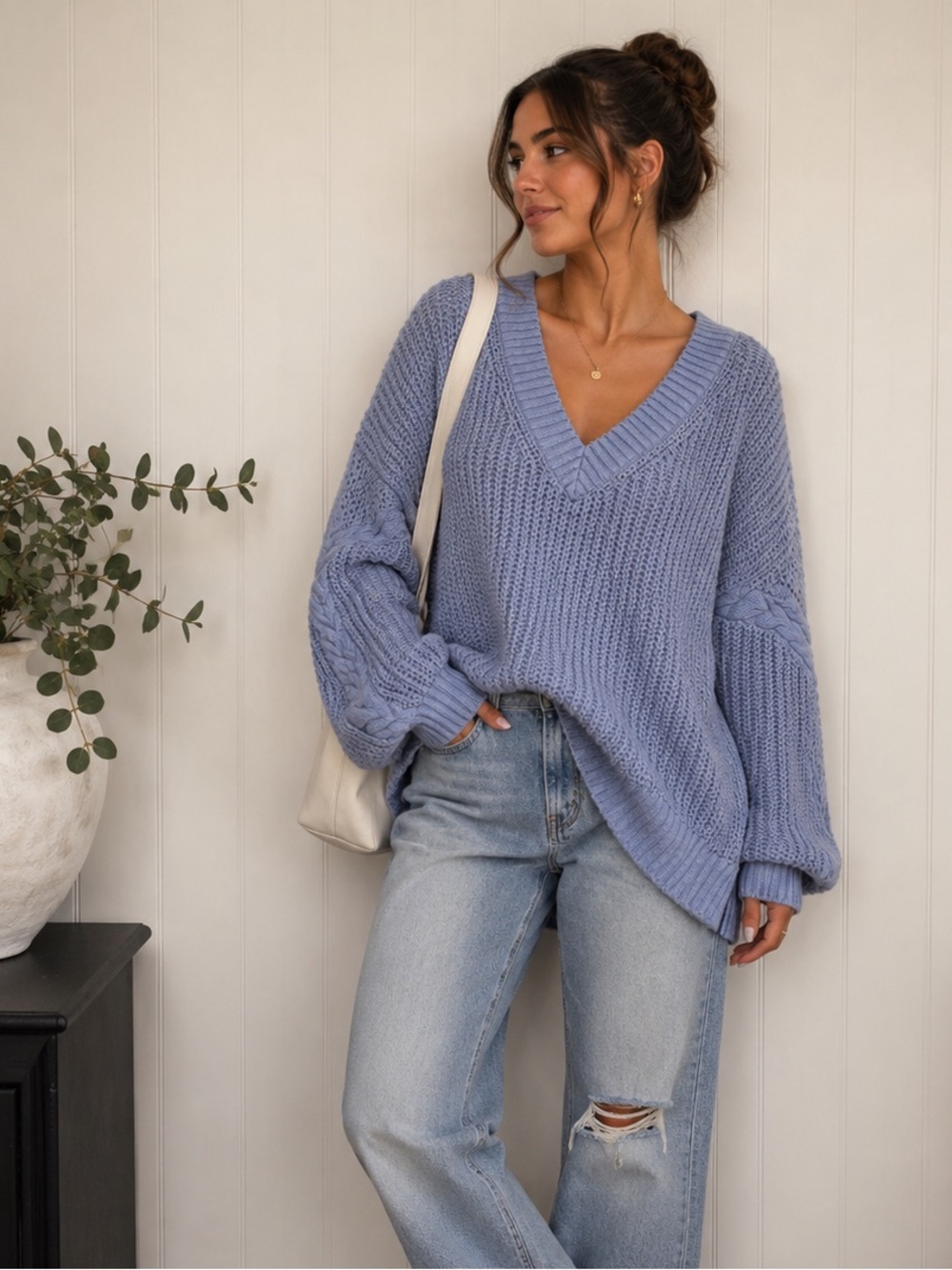American Eagle Periwinkle Blue Cable Knit V-Neck Oversized Cotton‎ Sweater M